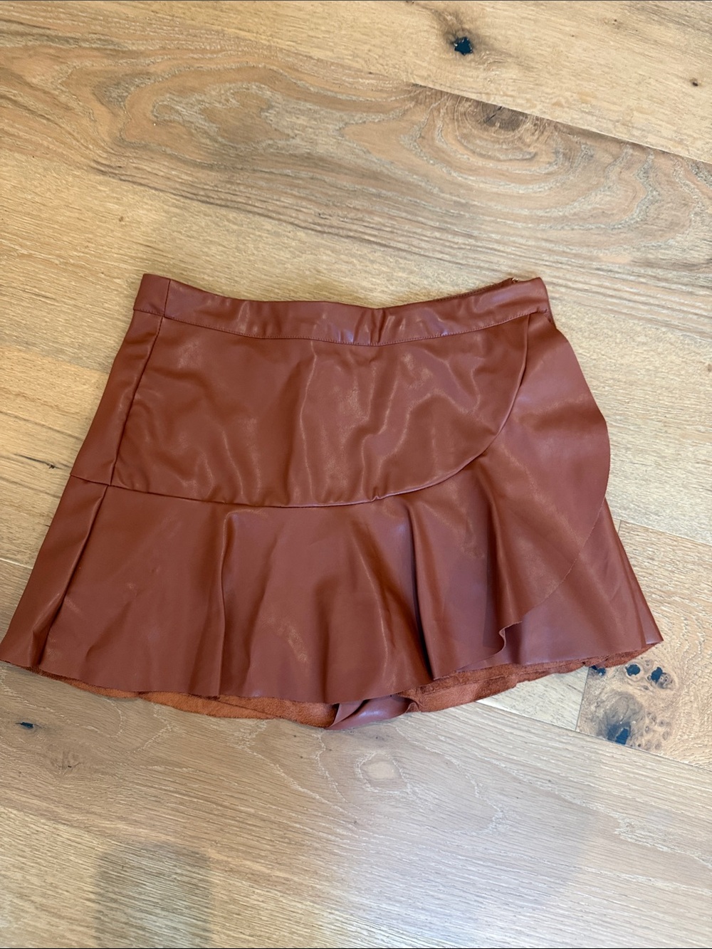 DO+BE Faux Leather Ruffle Mini Skirt in Rust Brown